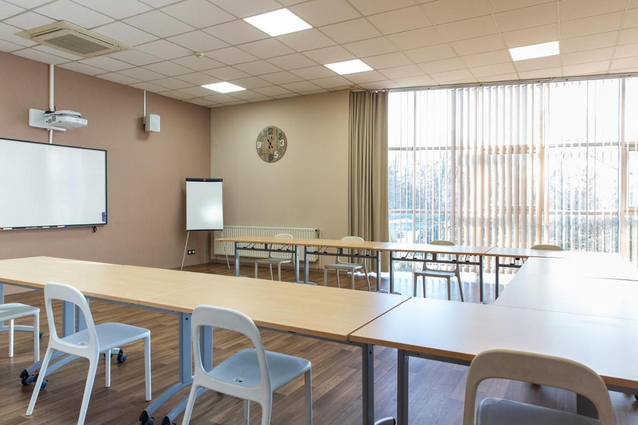 Auberge De Jeunesse Hi Bordeaux-Blanquefort - Ex Otellia מראה חיצוני תמונה