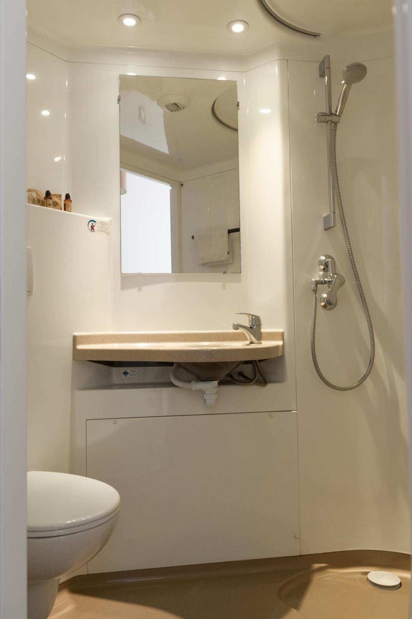 Auberge De Jeunesse Hi Bordeaux-Blanquefort - Ex Otellia מראה חיצוני תמונה