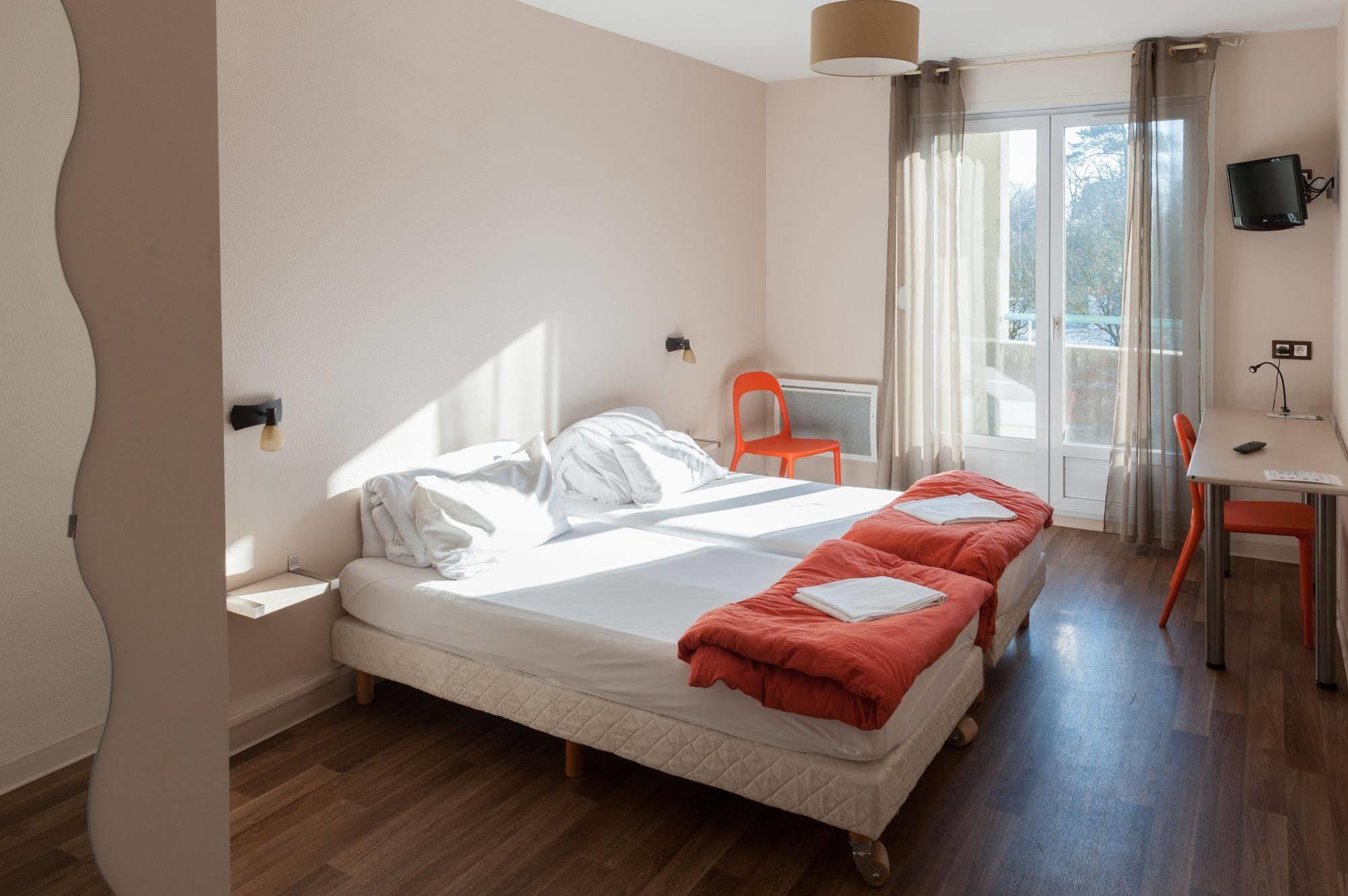 Auberge De Jeunesse Hi Bordeaux-Blanquefort - Ex Otellia מראה חיצוני תמונה