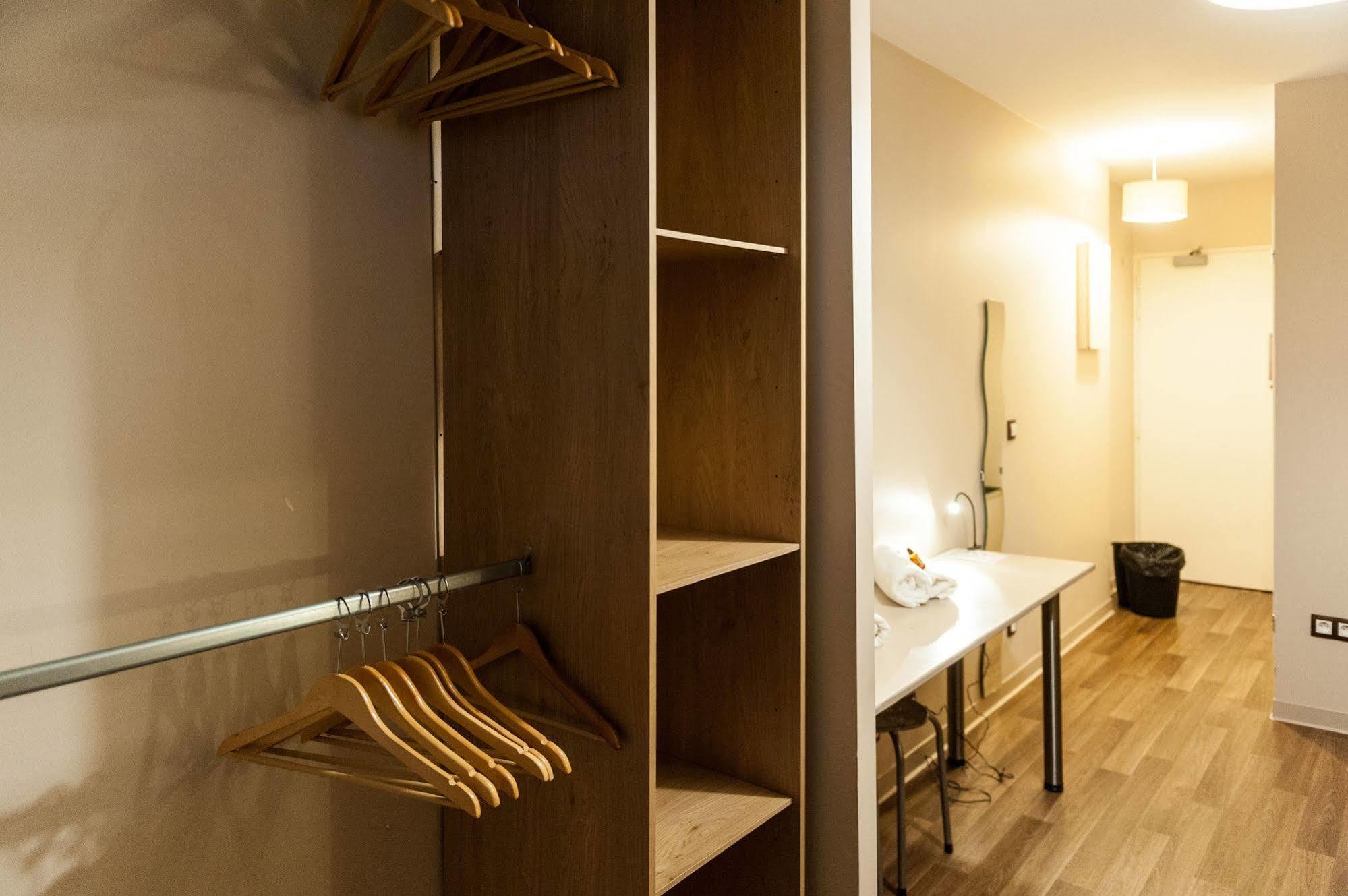 Auberge De Jeunesse Hi Bordeaux-Blanquefort - Ex Otellia מראה חיצוני תמונה