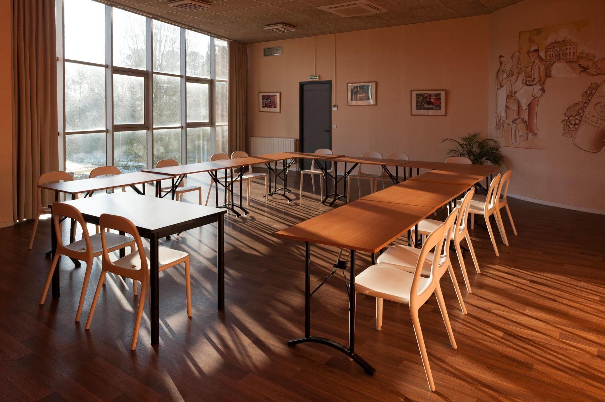 Auberge De Jeunesse Hi Bordeaux-Blanquefort - Ex Otellia מראה חיצוני תמונה