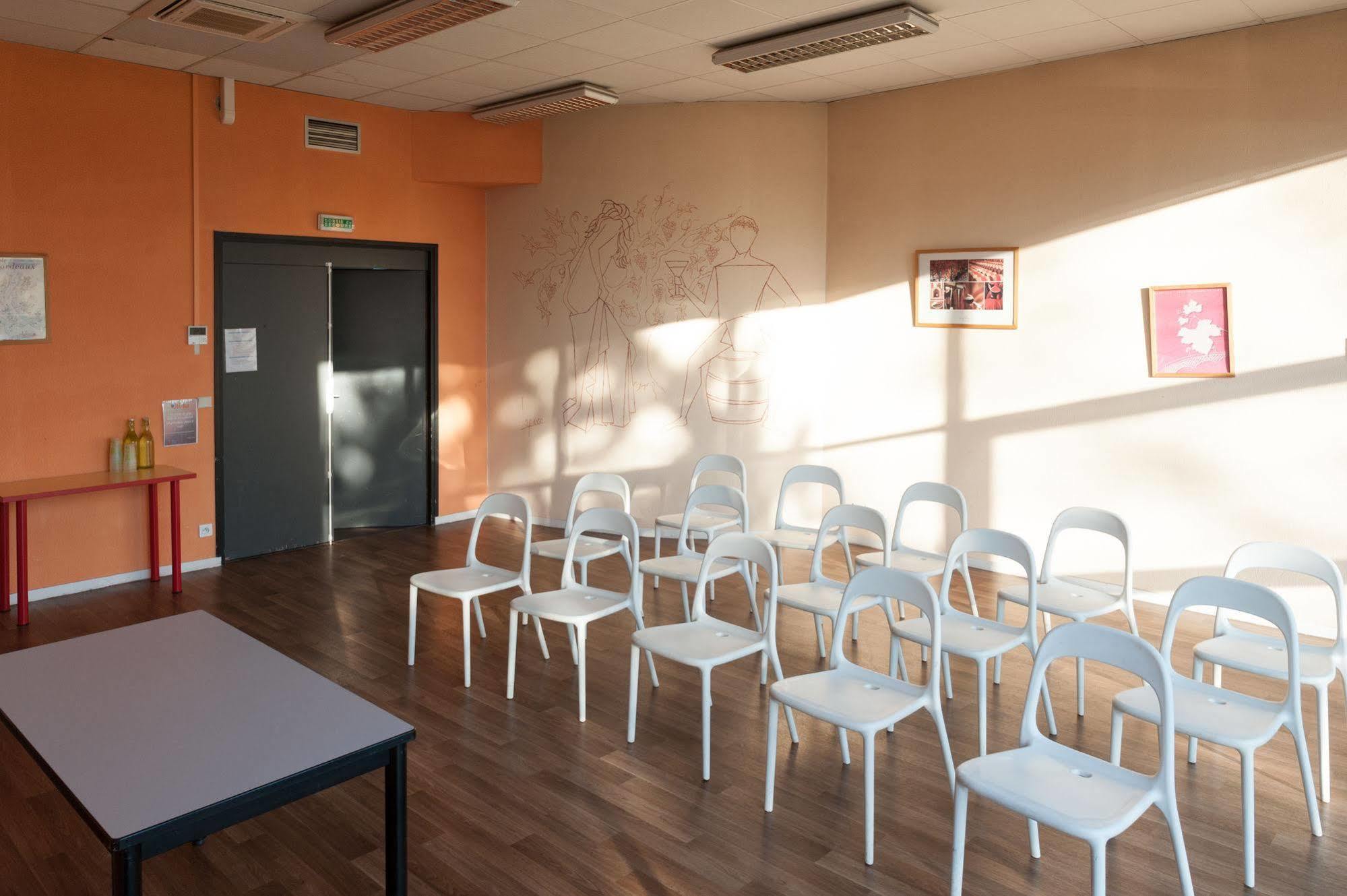 Auberge De Jeunesse Hi Bordeaux-Blanquefort - Ex Otellia מראה חיצוני תמונה